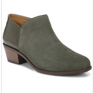Vionic Marissa Ankle Boots Olive Green